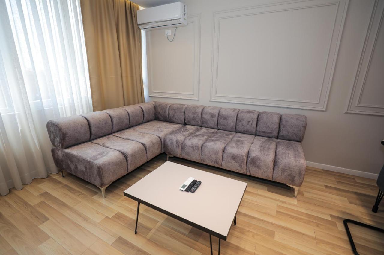 Miku Apartment -Outstanding Apartment At Taiwan Tirana Exterior photo